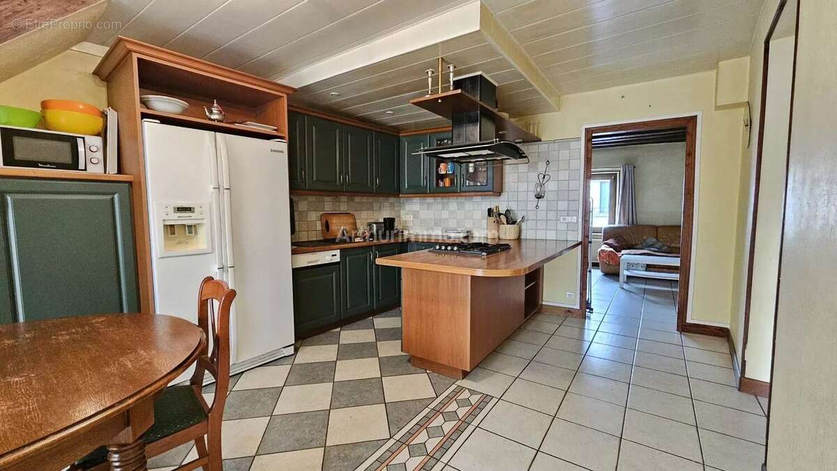 Maison à LINAS