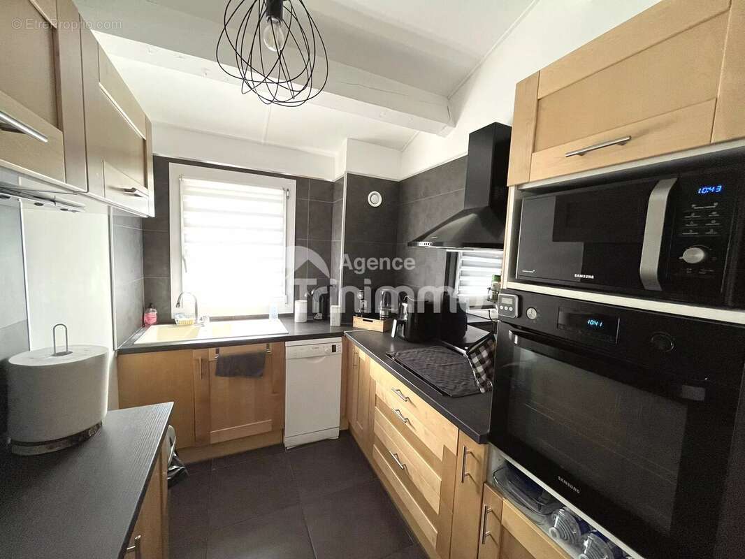 Vente appartement 3-4 pièces La Trinité - photo 4
