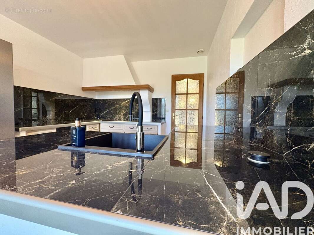 Photo 4 - Maison à LES METAIRIES