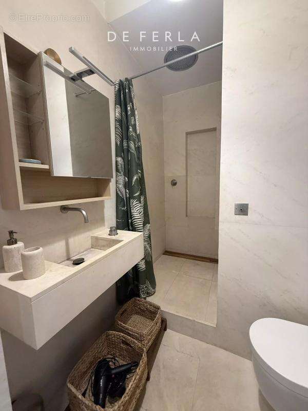 Appartement à PARIS-7E