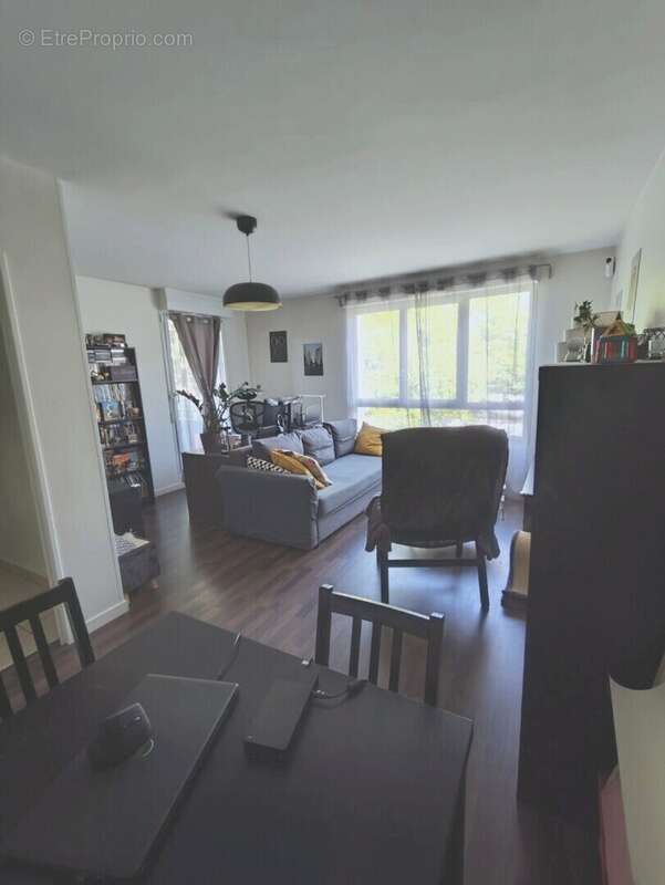 Appartement à SAINT-CYR-SUR-LOIRE