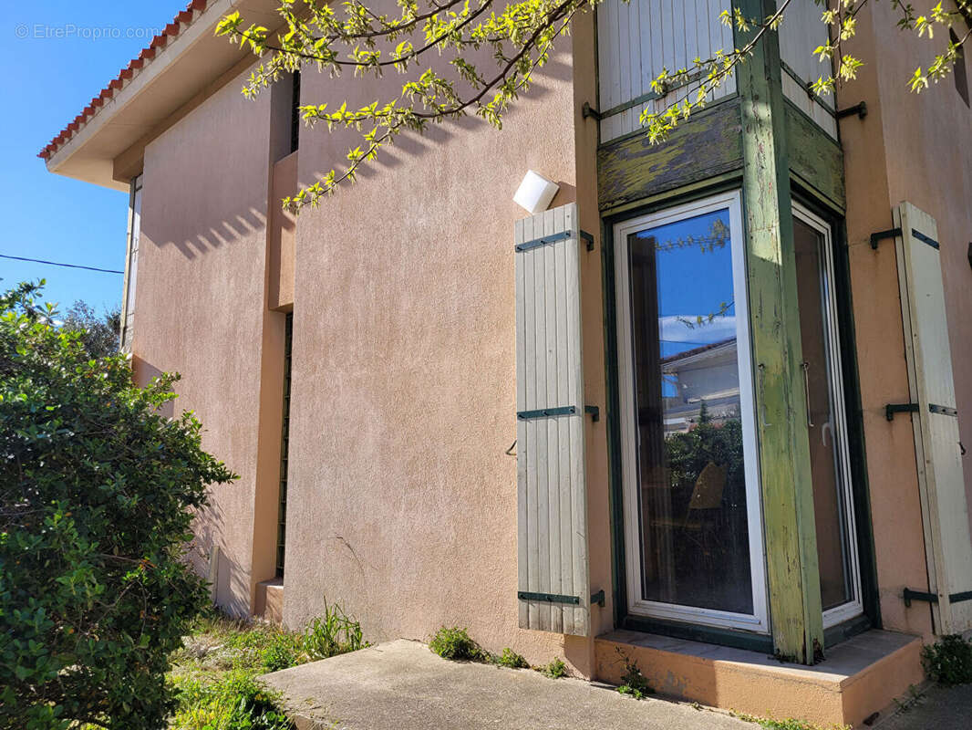 Canet maison T6 à 600 mètre de la mer sur terrain de 532 m² - photo 2