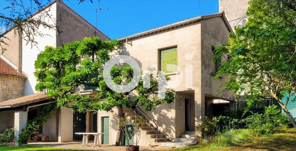 Maison de village avec piscine et 8 chambres - photo 11