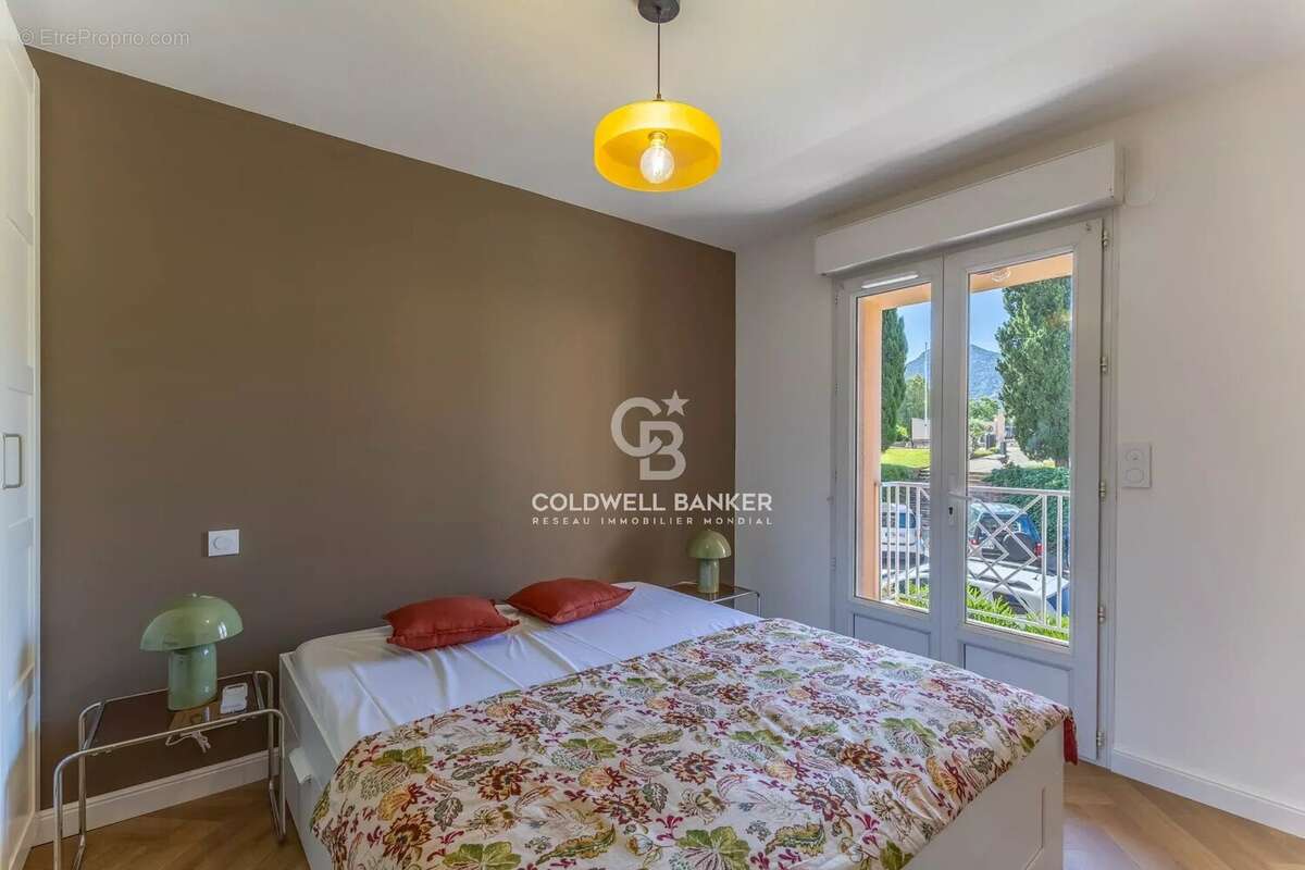 Appartement à L'ILE-ROUSSE