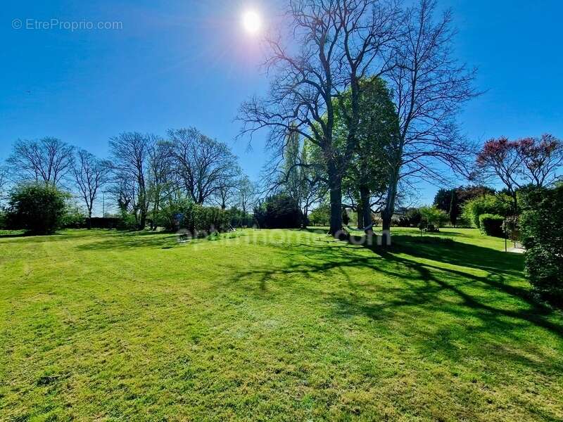 Maison à AVRAINVILLE