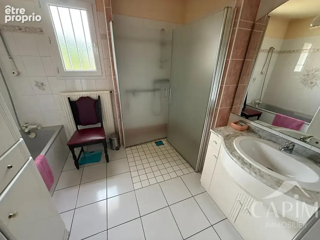Maison Saint Brice De Landelles 140 m2 - 5 Pièces - 4 Ch - Sous-sol - photo 6