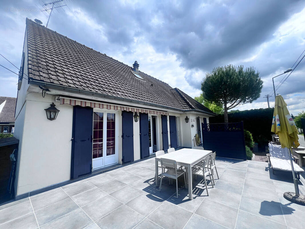 Maison à CHAUMONTEL