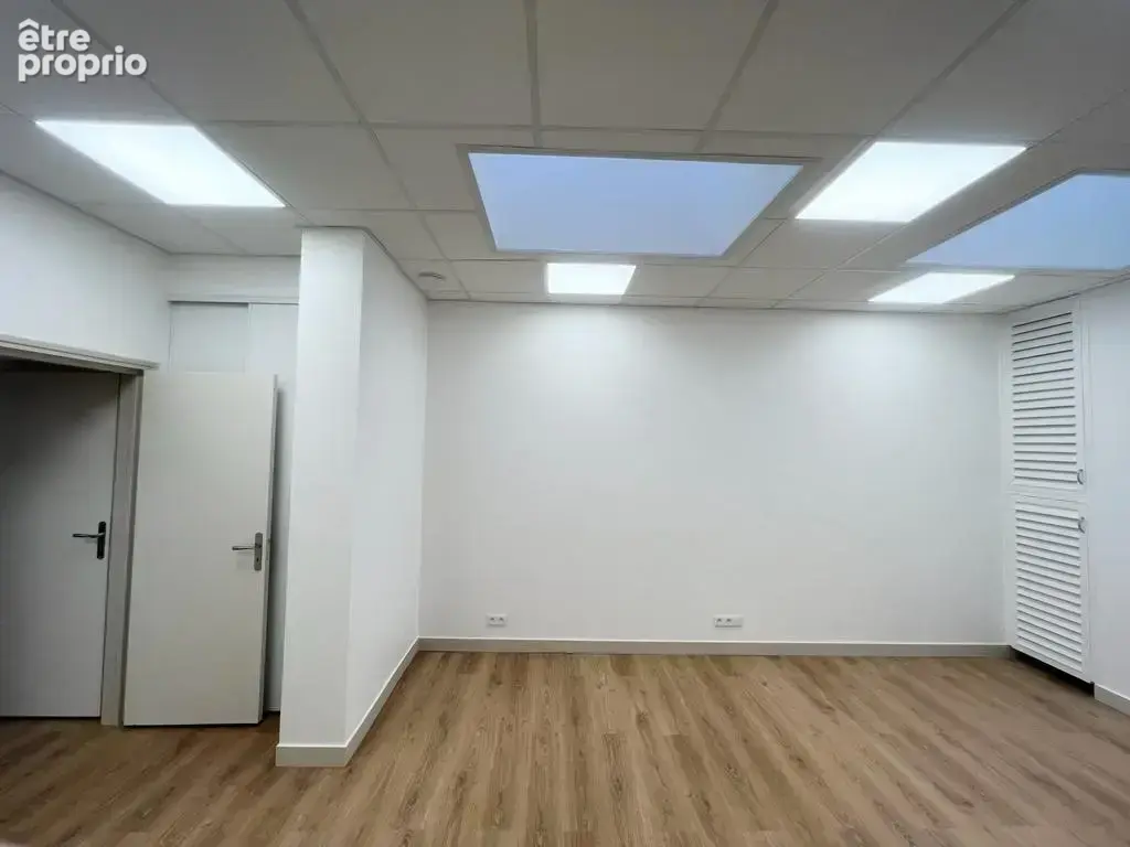 Bureaux a vendre - photo 2