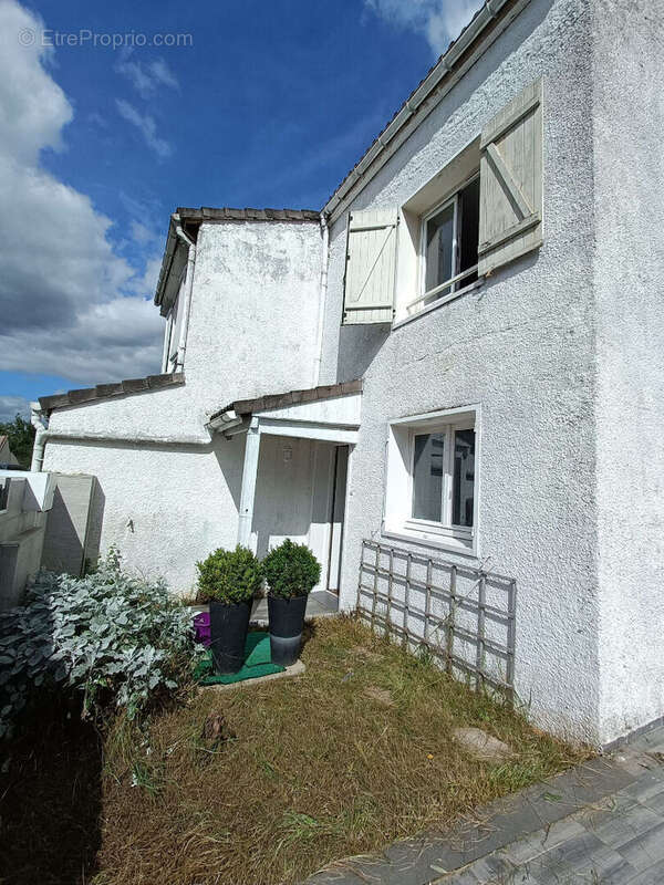 Maison à ETAMPES