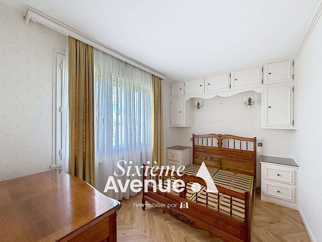 Appartement à DECINES-CHARPIEU