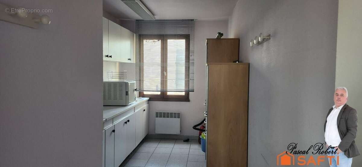 Commerce 46 m² à Beziers  - photo 6