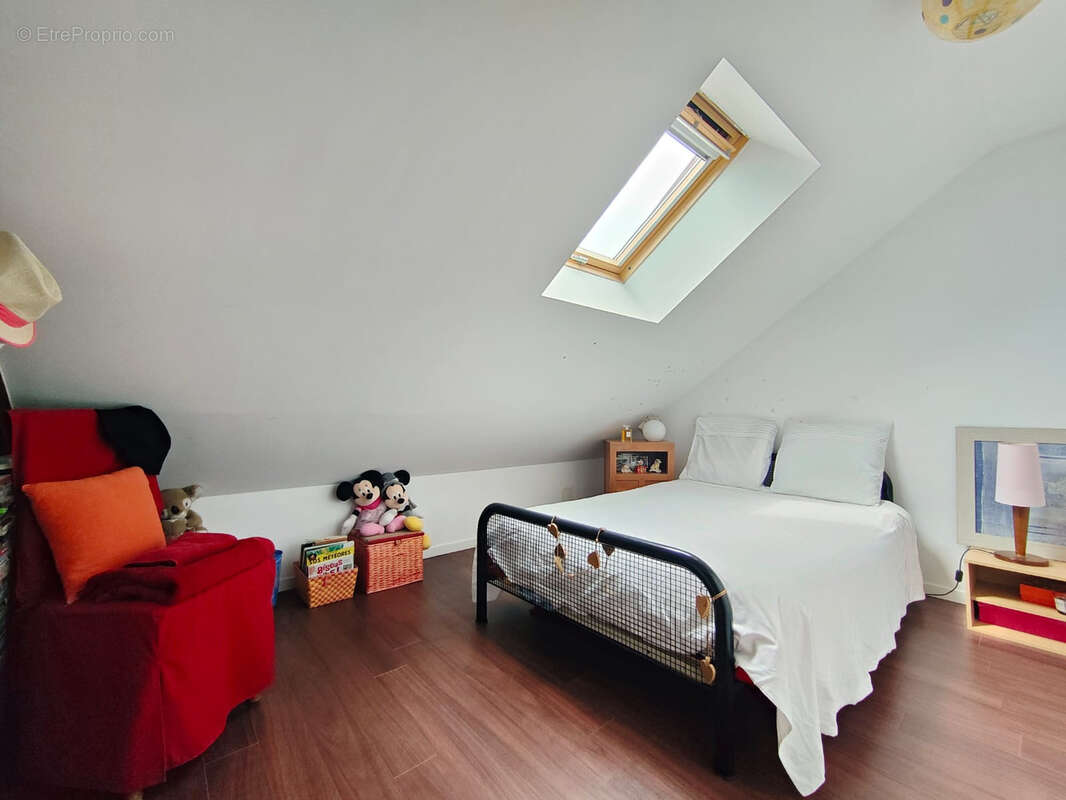 Maison de 171m2 édifiée sur sous-sol total - photo 10