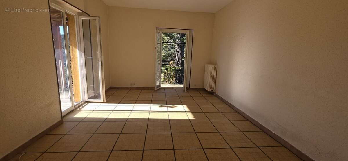 Maison à TOURRETTE-LEVENS