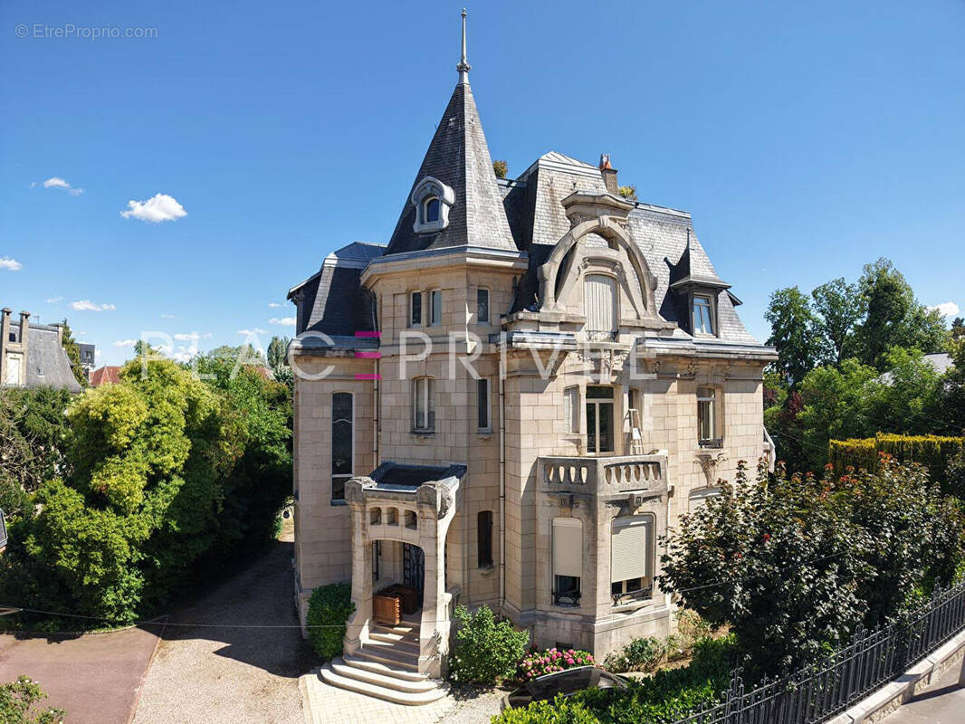 Appartement 4 pièces 107 m² · à Nancy · 107 m² · 449 000 €
