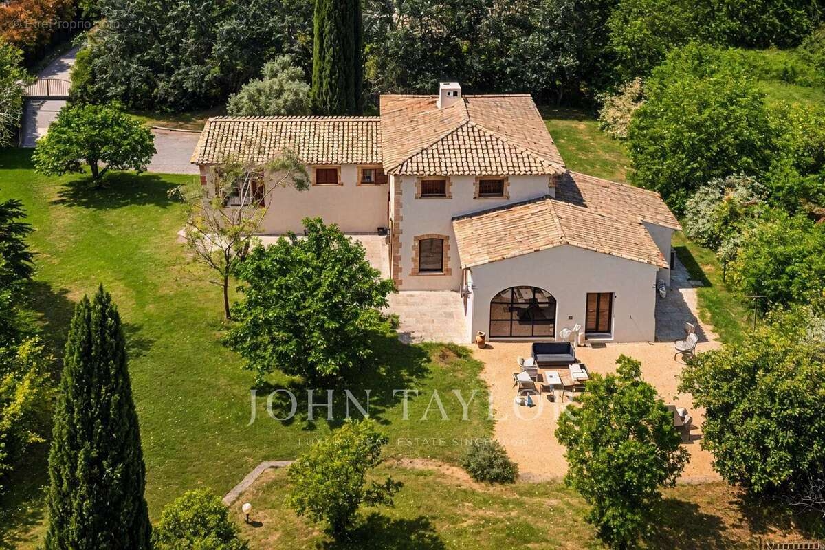 Bastide contemporaine rénovée aux portes d’Aix-en-Provence - photo 6