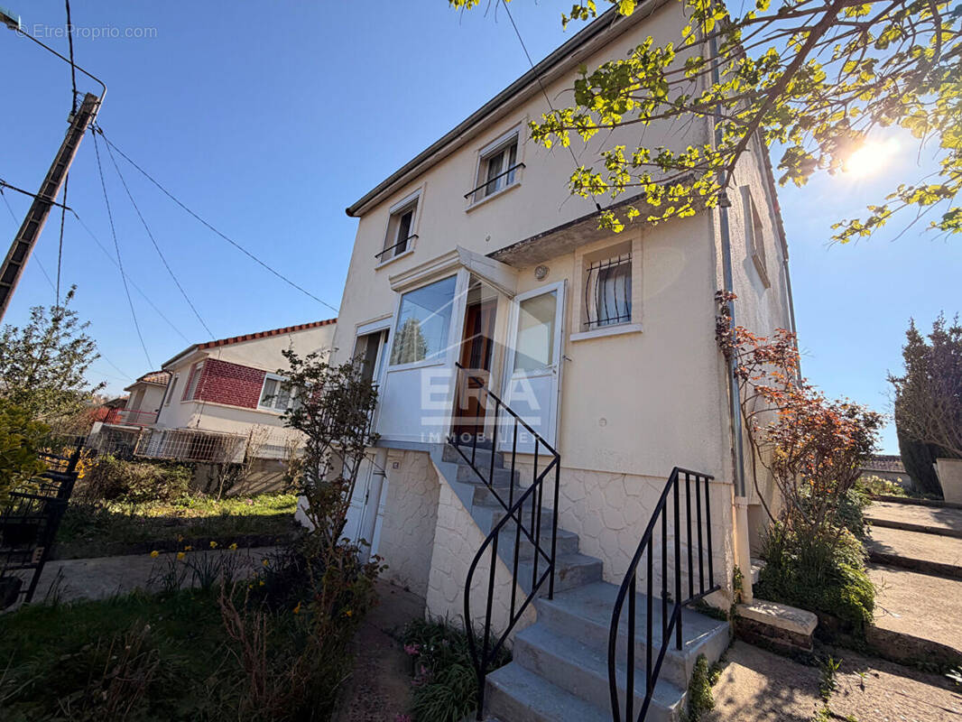 Maison à CHAUNY