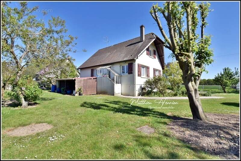 Maison à SYLVAINS-LES-MOULINS