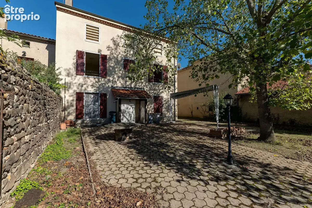 Propriété Le Breuil Sur Couze 9 pièce(s) 192 m2 - photo 9
