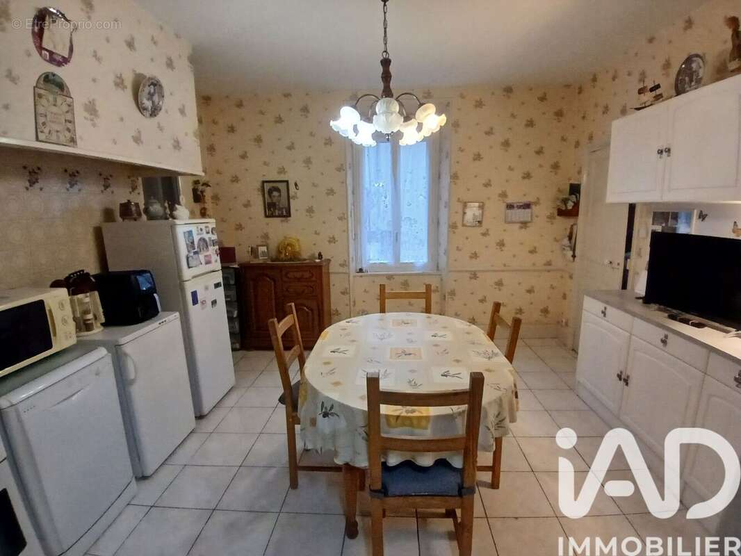 Maison 118 m² à Albine  - photo 5