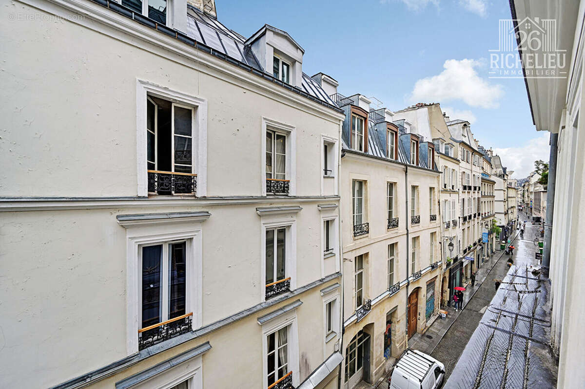 Appartement à PARIS-2E