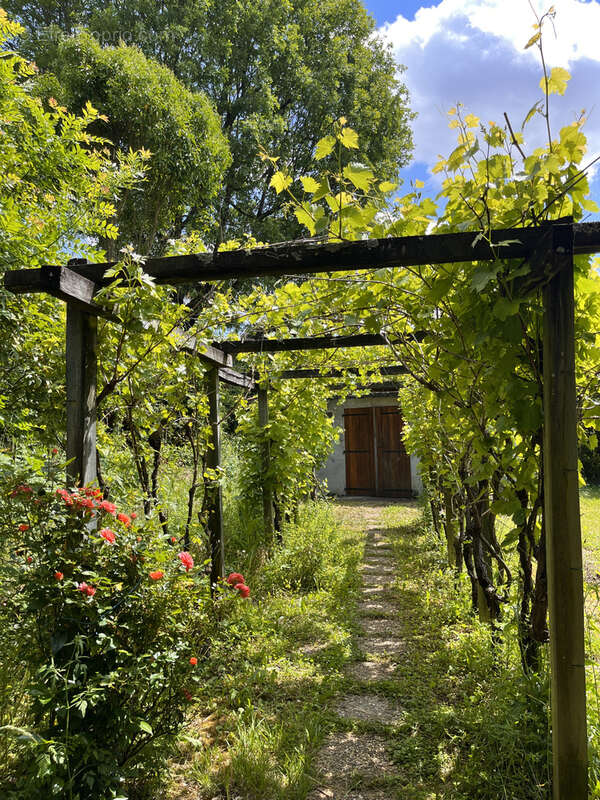 Maison à MAUVEZIN