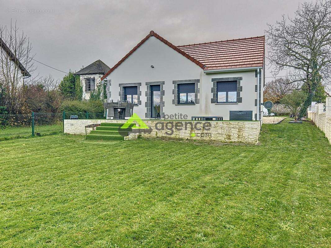Maison à AHUN