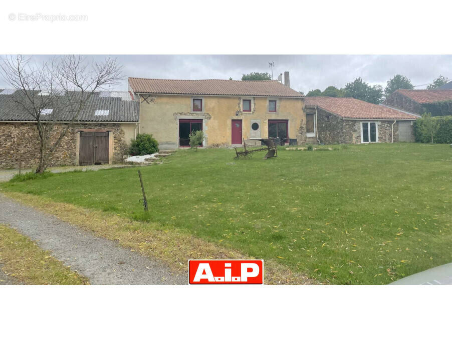 Maison à LA CHAPELLE-AUX-LYS