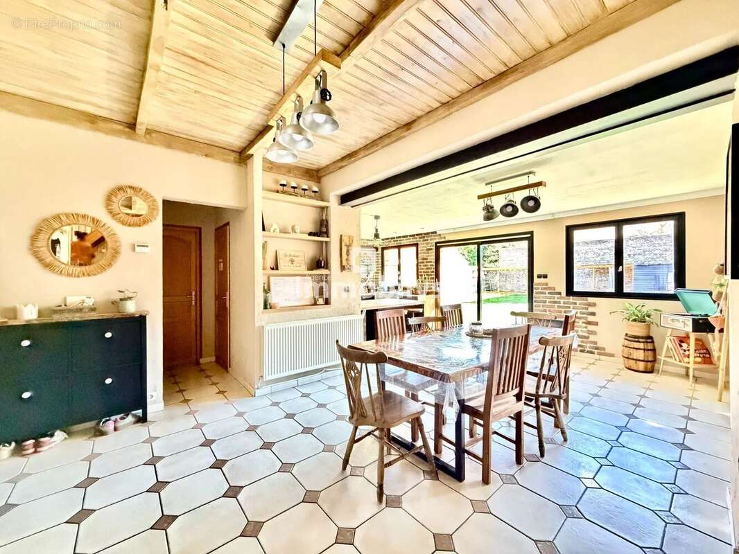 Maison à PECQUENCOURT