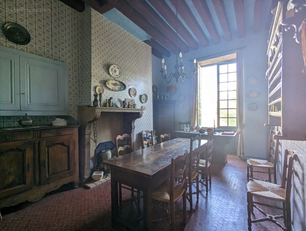 MAISON ANCIENNE 290 m² / jardin 400 m² - photo 11