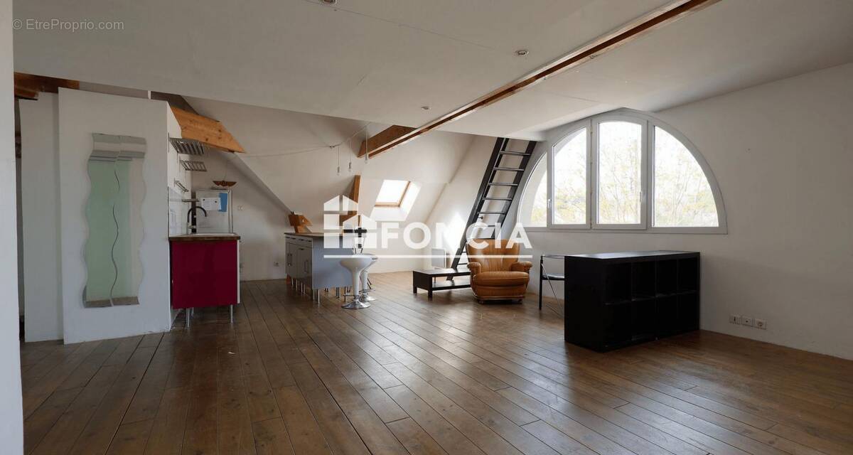 Appartement à CORBEIL-ESSONNES