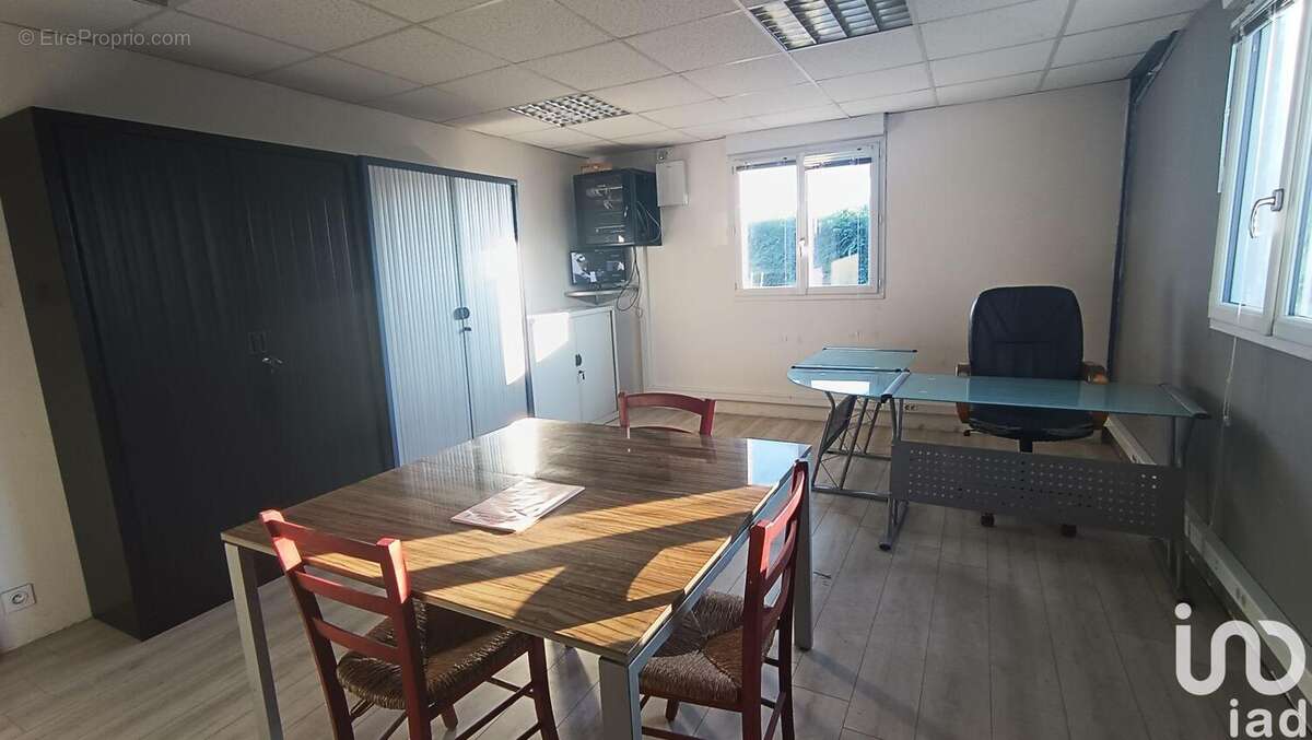 Appartement 445 m² à Touverac  - photo 8