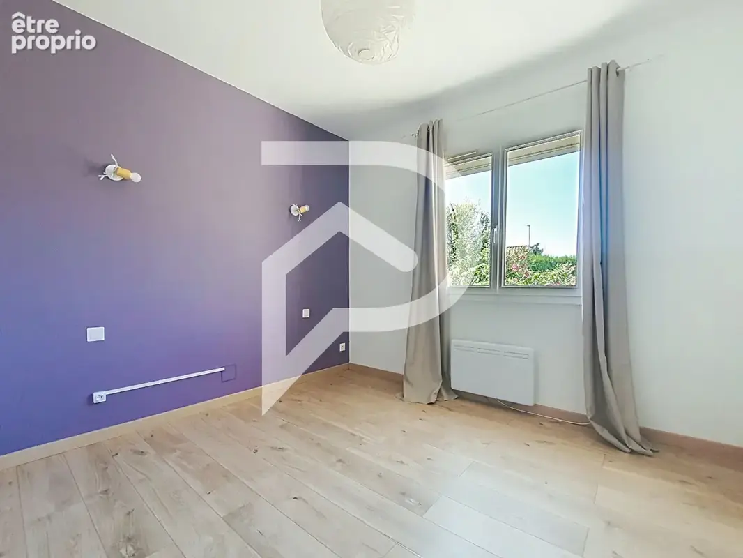 Appartement  T4 80m²  terrasse et parking - photo 10