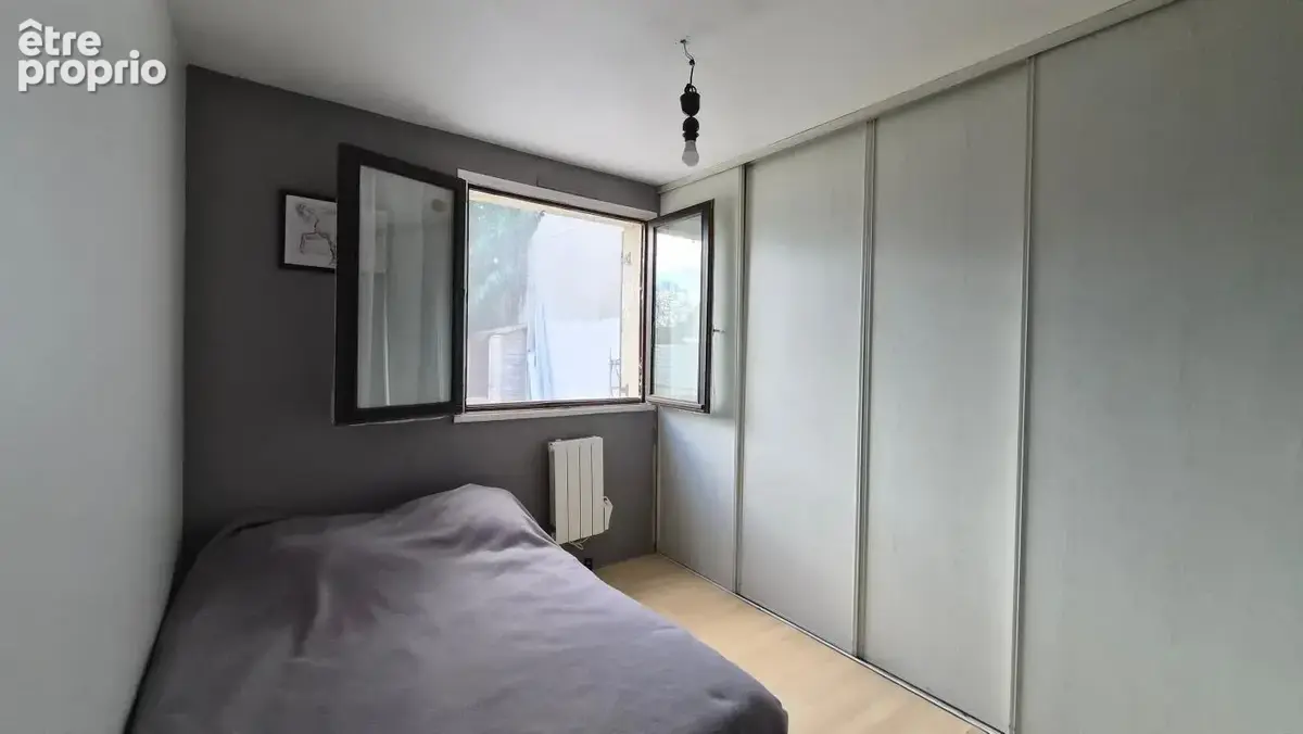T7 de 137.5 m², vie de plain pied, terrain 735 m², garage - photo 11