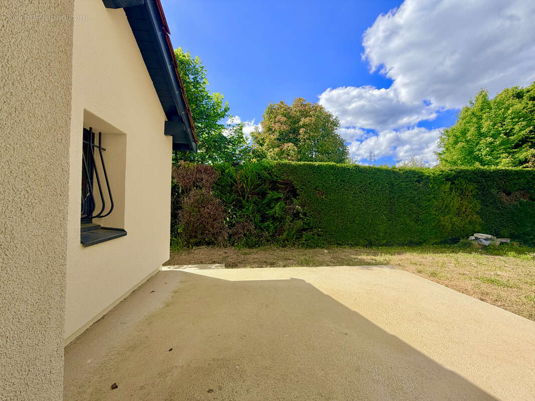 Maison à CHAZAY-D'AZERGUES