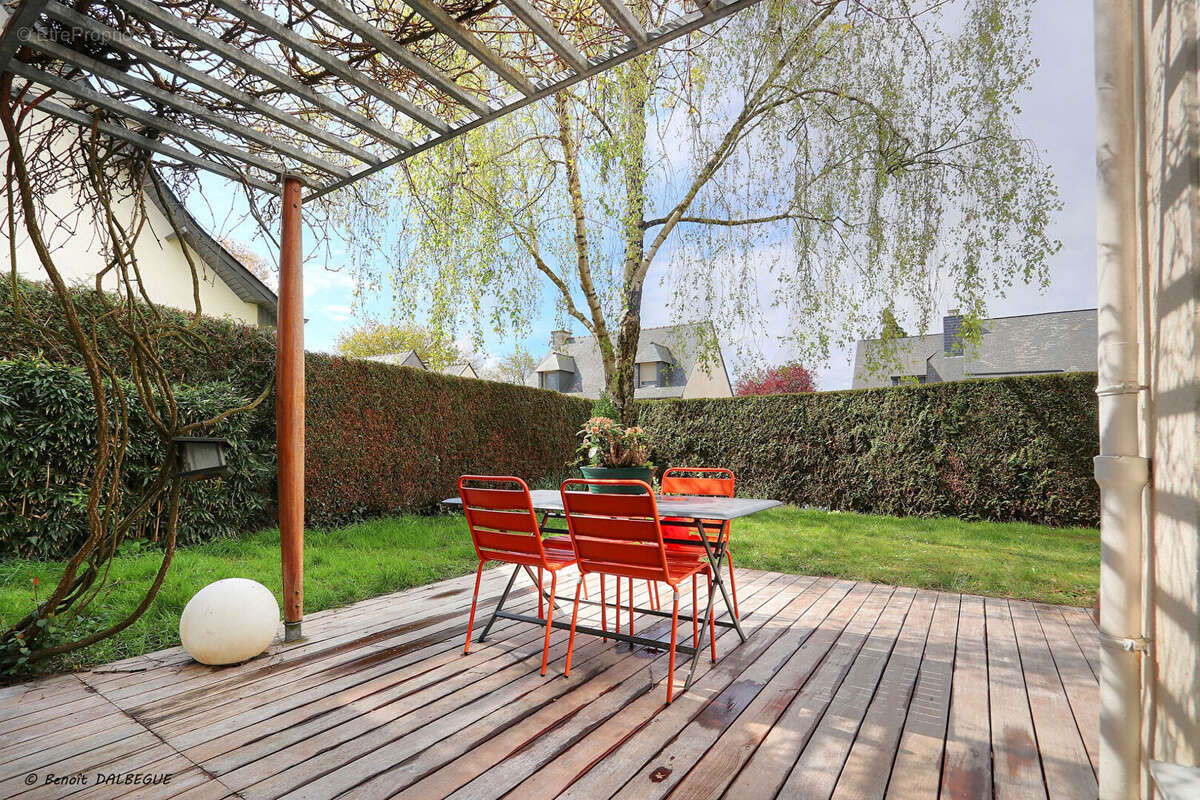 Maison Cesson Sévigné 8 pièce(s) 172 m2 - photo 2