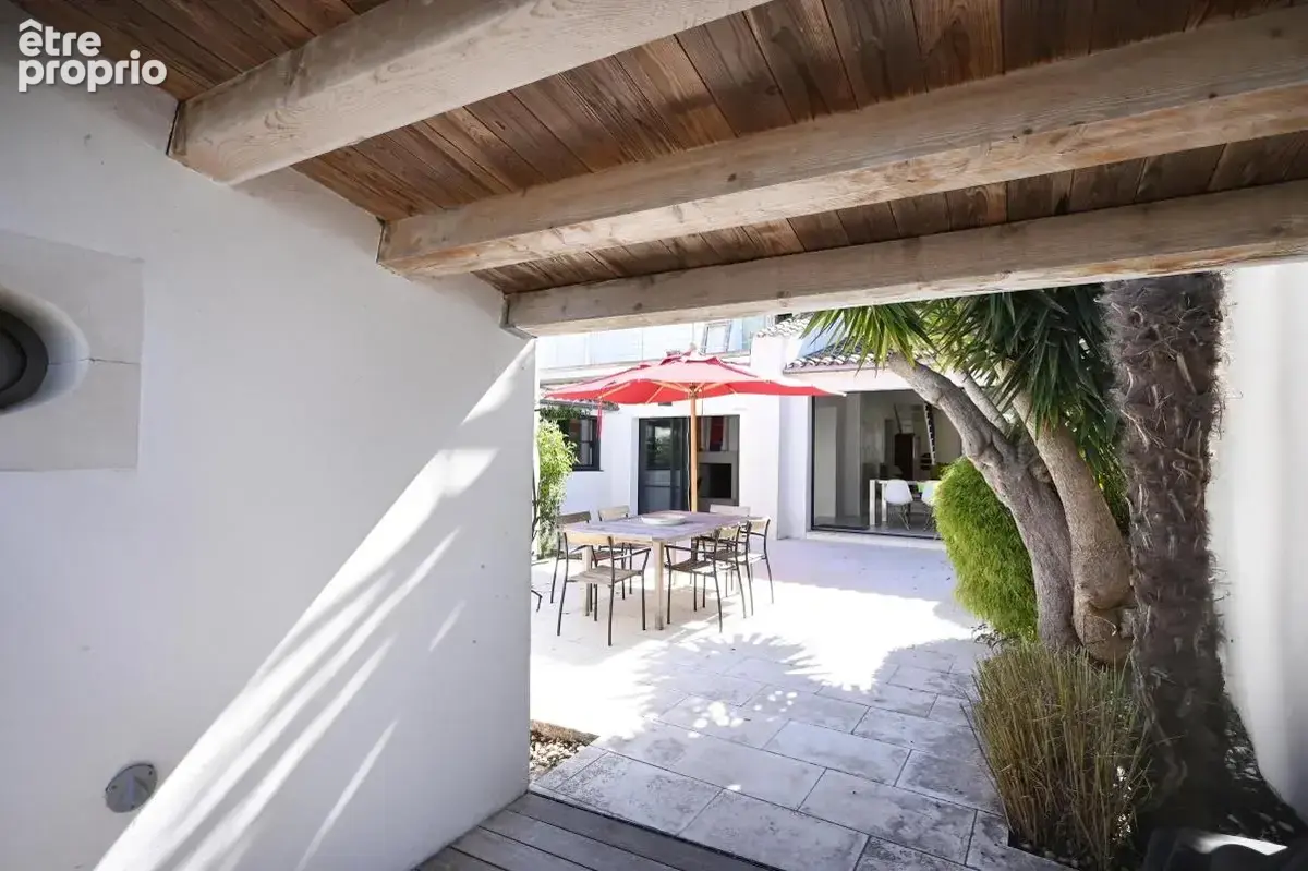 Rare! coeur village propriete avec piscine - photo 5