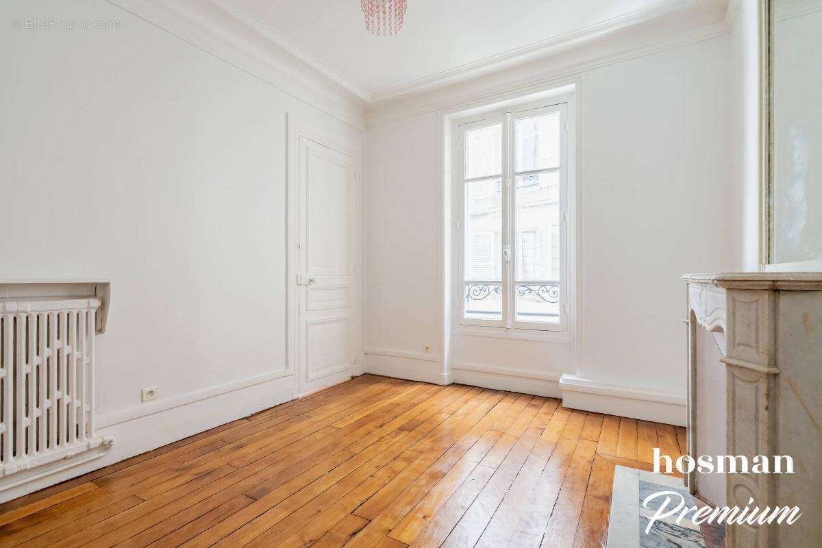 Appartement à PARIS-10E