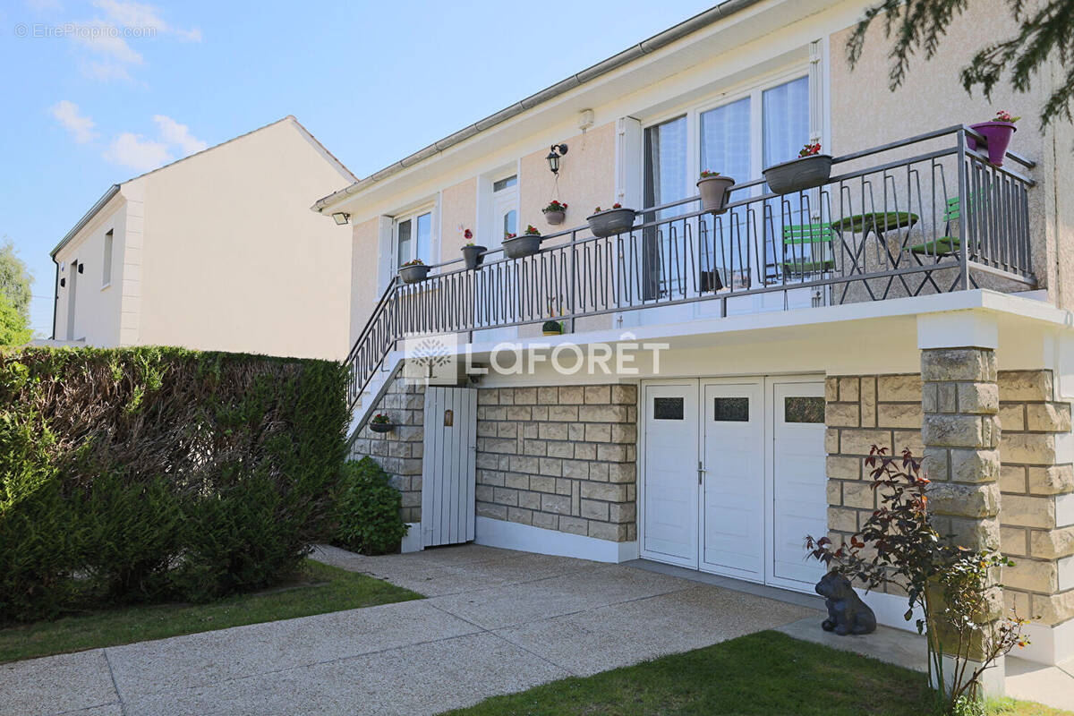 Maison à OZOIR-LA-FERRIERE