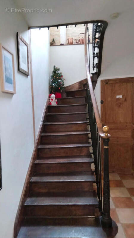 ESCALIER - Maison à LORIGNE