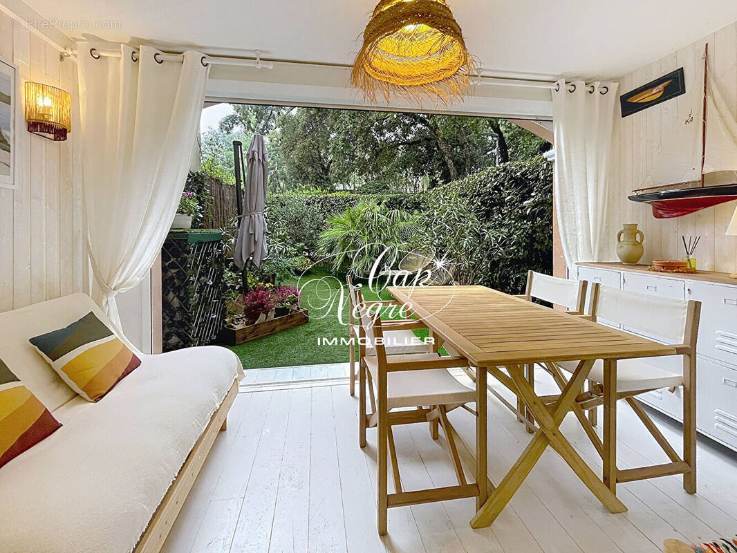 Appartement à LA CROIX-VALMER