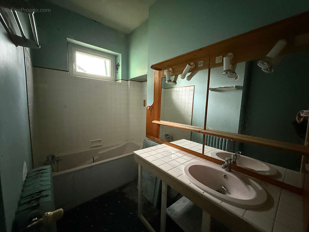 Appartement à COMMENTRY