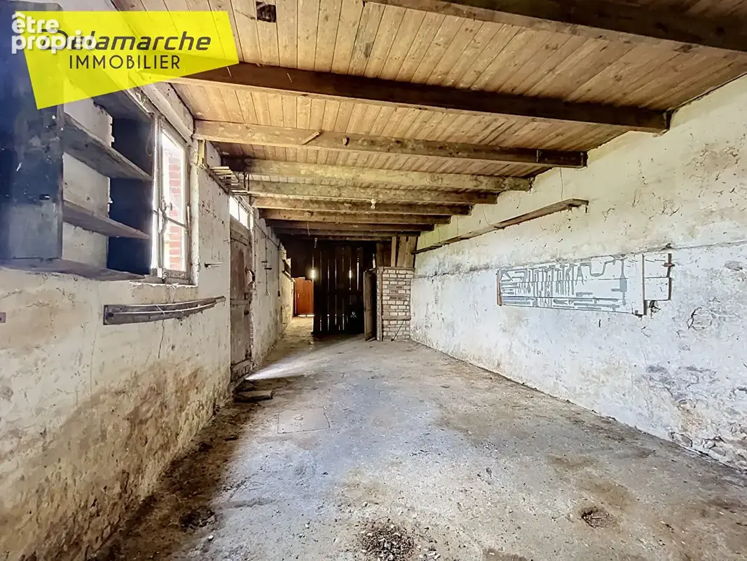 A vendre maison en pierre à rénover dans le bourg de Cérences - photo 8