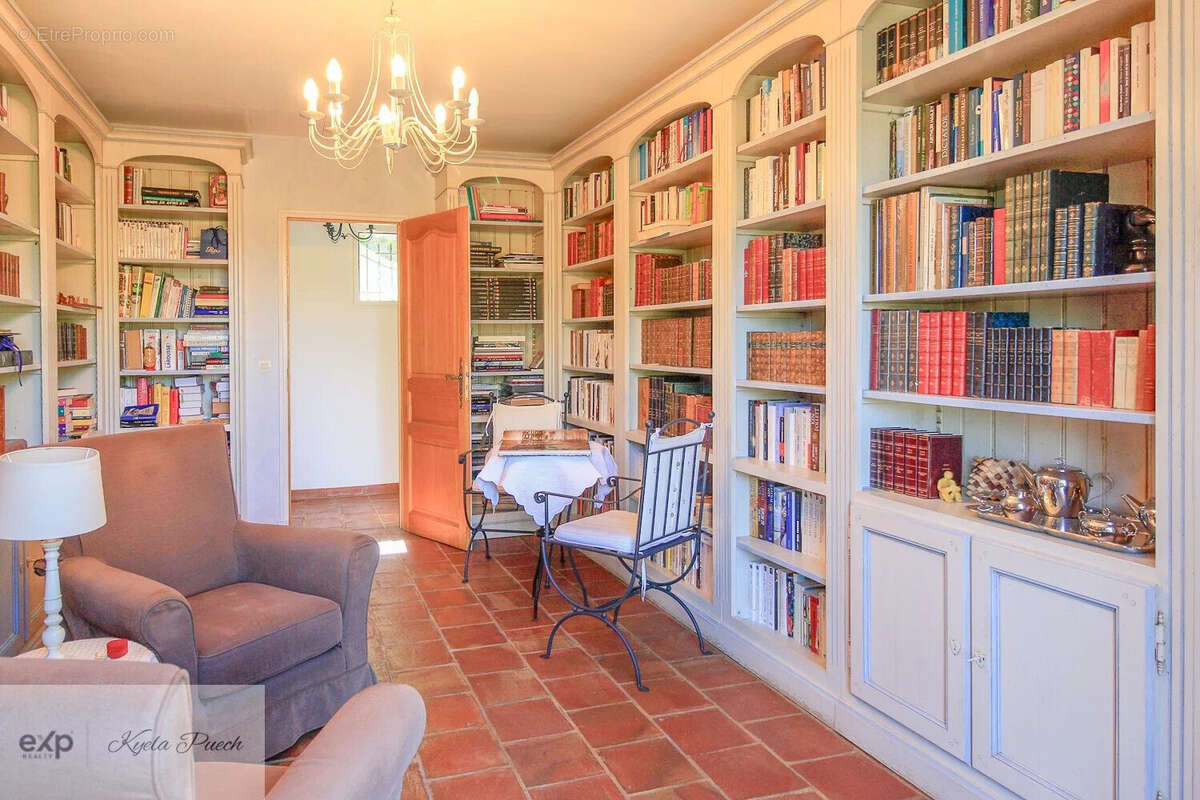 Maison 185 m² à Rognes  - photo 9