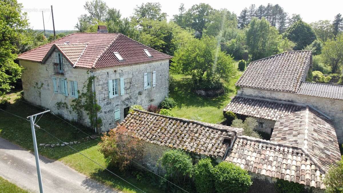 Charmante ferme rénovée avec piscine et dépendances – Proche Montaigu-de-Quercy, Tarn-et-Garonne - photo 23