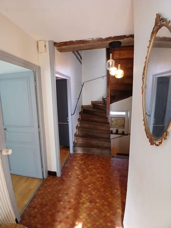 Lormes centre ville, maison de caractère avec 4 chambres et cour. Morvan. - photo 24