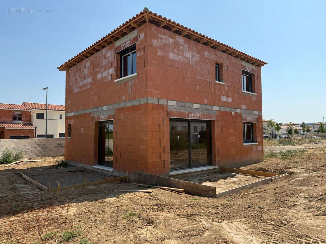Maison à MONTAGNAC