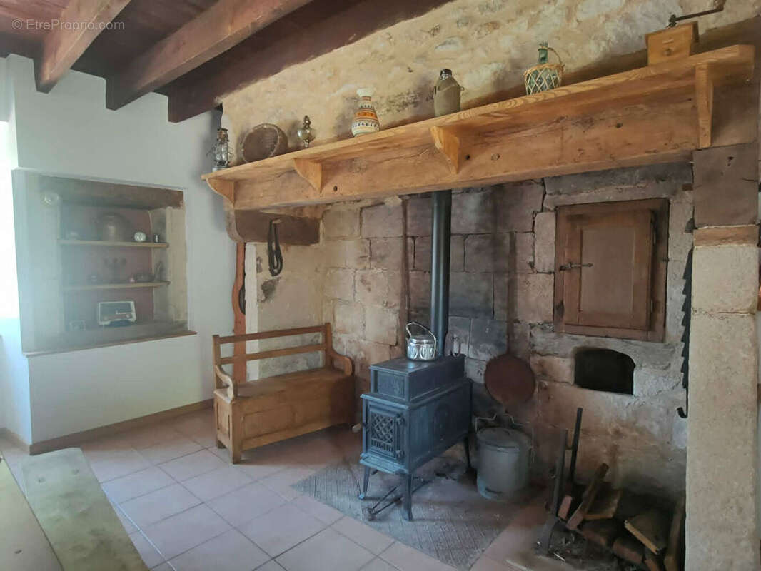 Coup de coeur : Superbe maison en pierre entièrement restaurée - photo 2