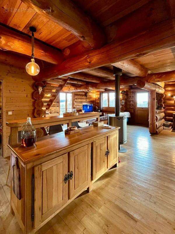 Chalet authentique de 144 m2 sur sous-sol - photo 8