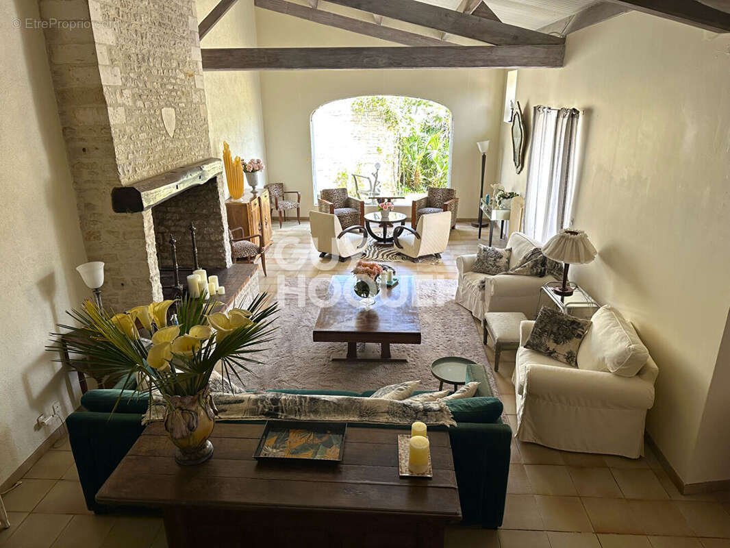 Maison à SAINT-JEAN-DE-LIVERSAY