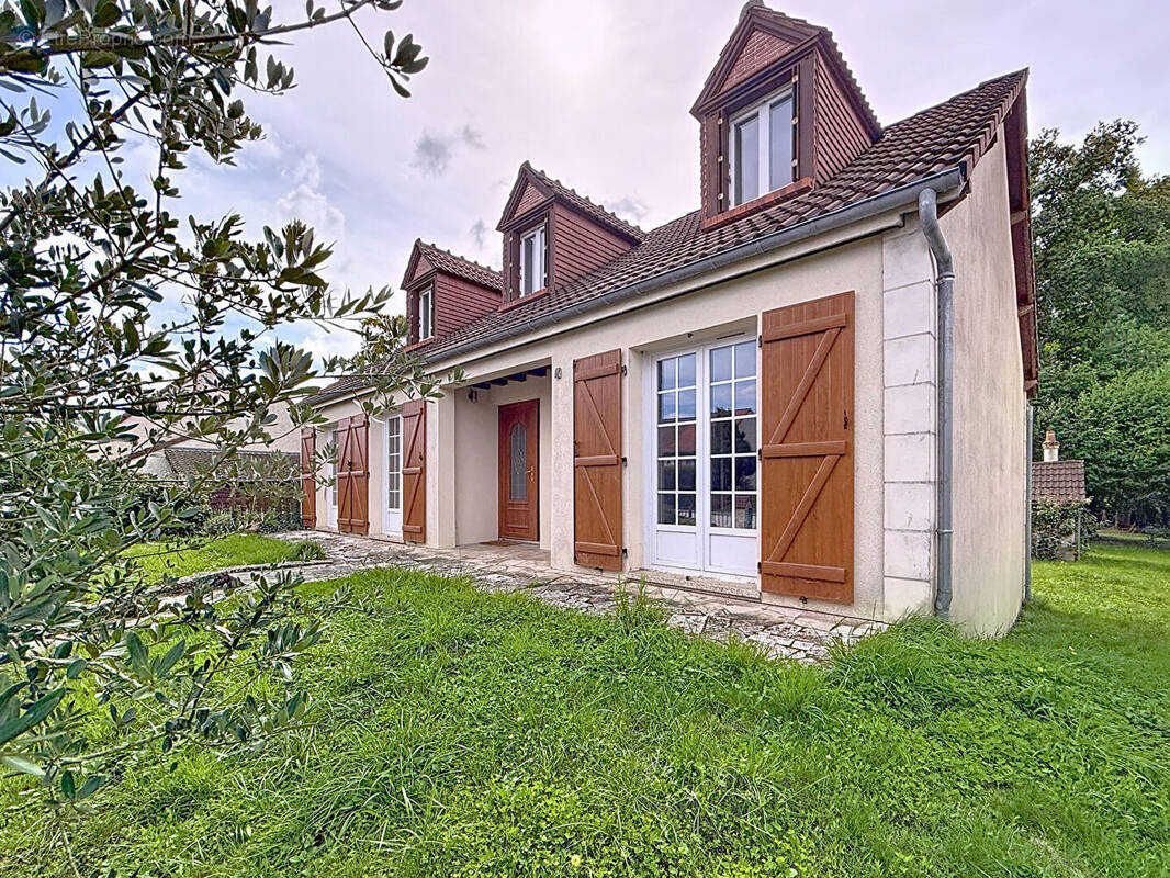 Maison à CHOUZY-SUR-CISSE